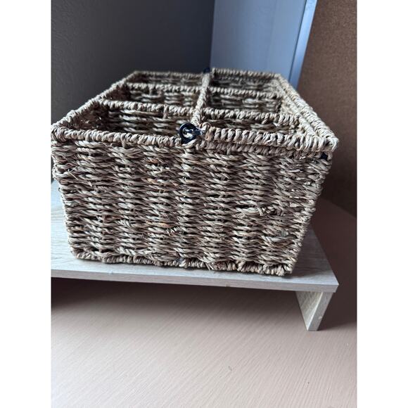 Coastal Woven Basket with Seahorse Accent - Picture 5 of 8